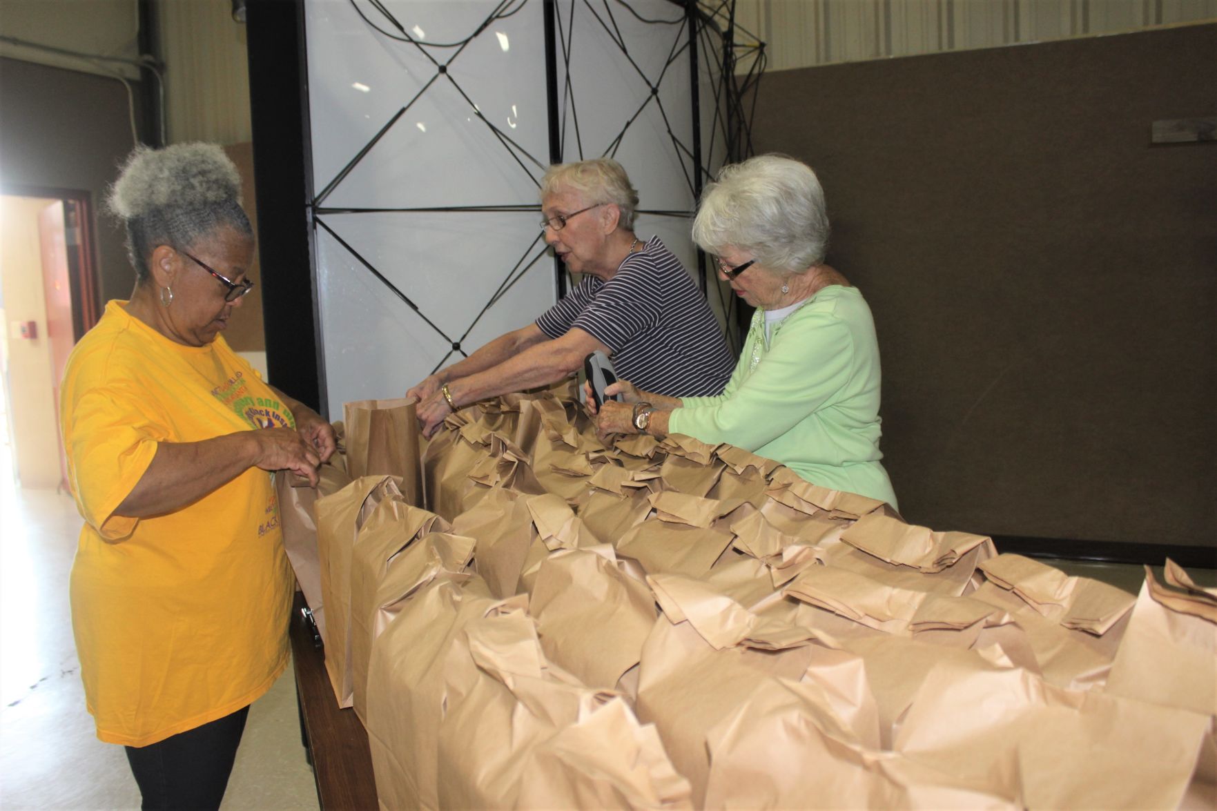 IMG_8074 food drive.jpg